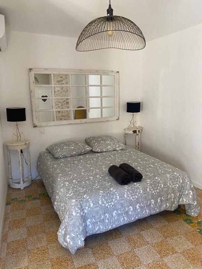 La Tour 2: Appart Neuf Au Coeur De La Petite Venise L'Isle-sur-la-Sorgue Ngoại thất bức ảnh