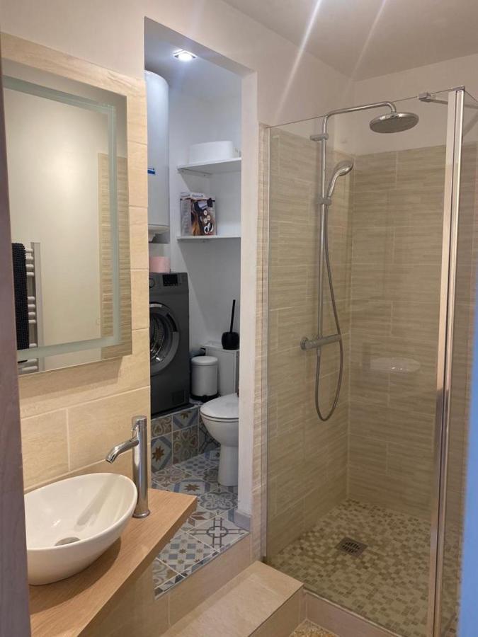 La Tour 2: Appart Neuf Au Coeur De La Petite Venise L'Isle-sur-la-Sorgue Ngoại thất bức ảnh